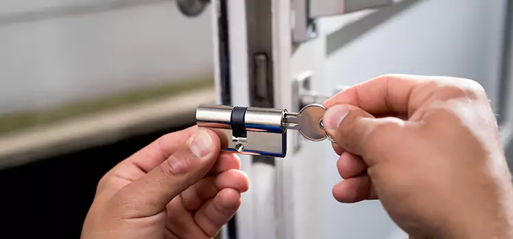 Emergency Locksmith for House Forest Lake